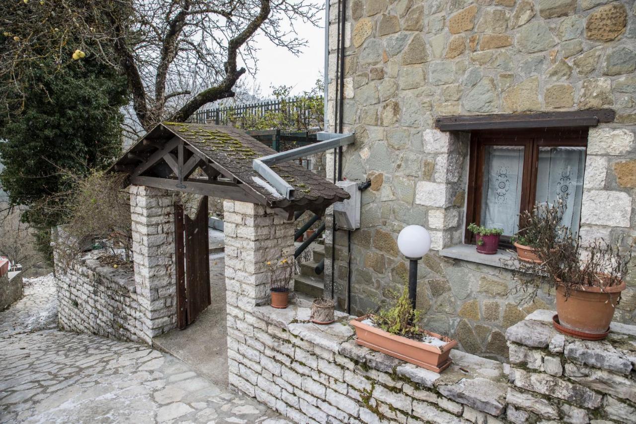 Ξενώνας Πατρικό Neraïdochóri Exteriér fotografie